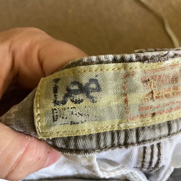 Boys Lee Dungaree Camo Cargo Shorts - Picture 3 of 3